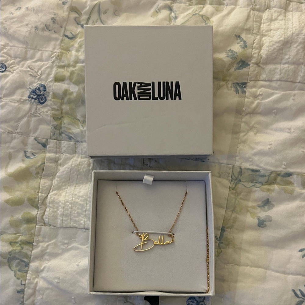 Gold 'Bella' Necklace oak and Luna